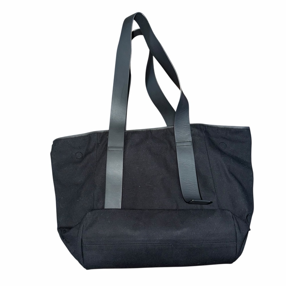 Cuyana Canvas Tote - Picture 4 of 5